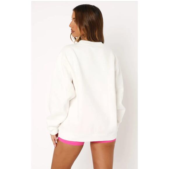 (L/XL) NWT $70 White Fox Take The Shot Oversized Sweater White - Picture 3 of 5